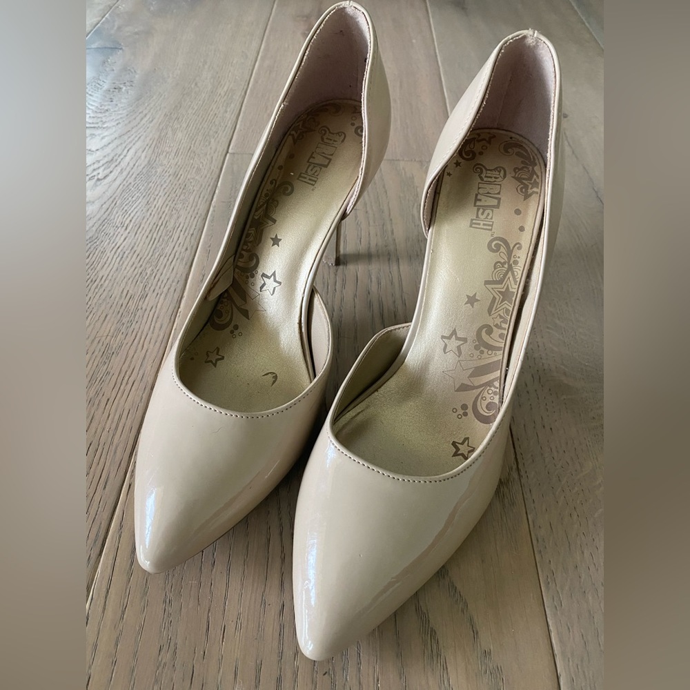 Heels Brand: Brash Size: 8 1/2 Colour: Nude
